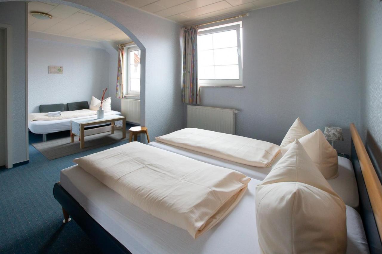Hotel Schlosshof Dolgesheim Экстерьер фото