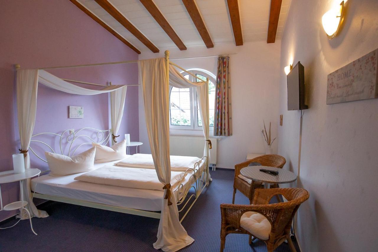 Hotel Schlosshof Dolgesheim Экстерьер фото